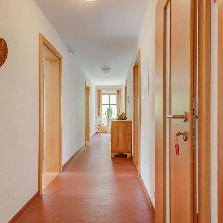 Attractive Apartment In Hainzenberg With Ski Room Extérieur photo