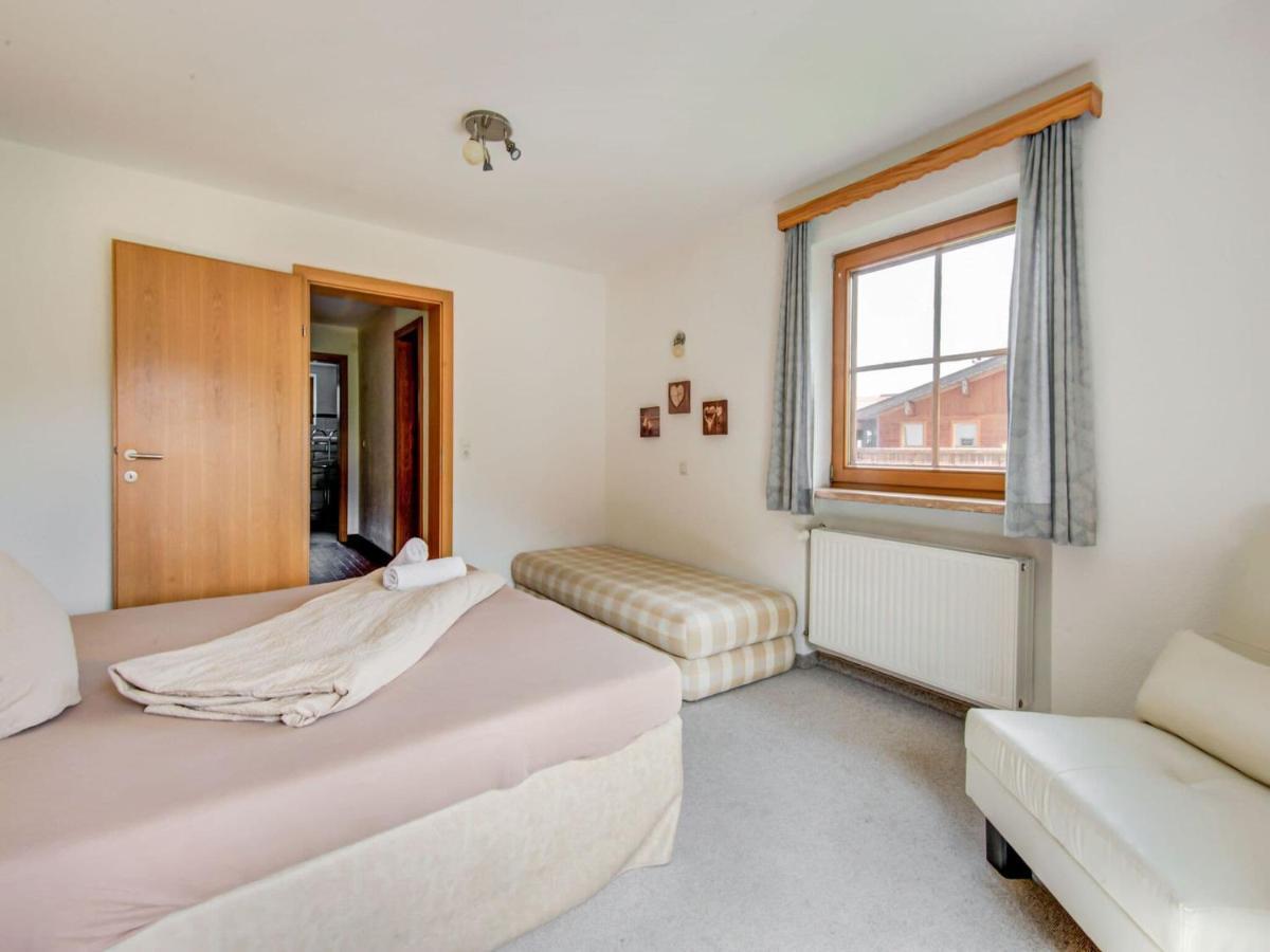 Attractive Apartment In Hainzenberg With Ski Room Extérieur photo