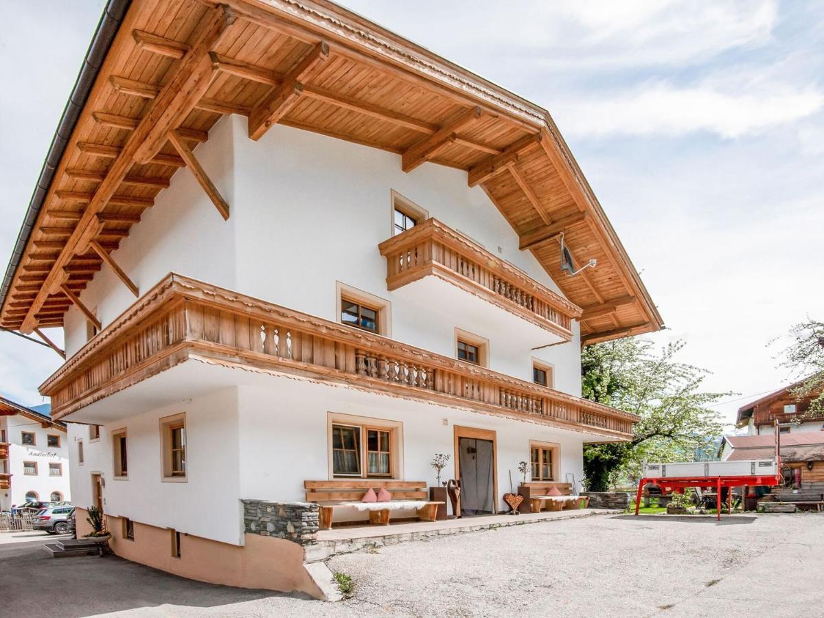 Attractive Apartment In Hainzenberg With Ski Room Extérieur photo